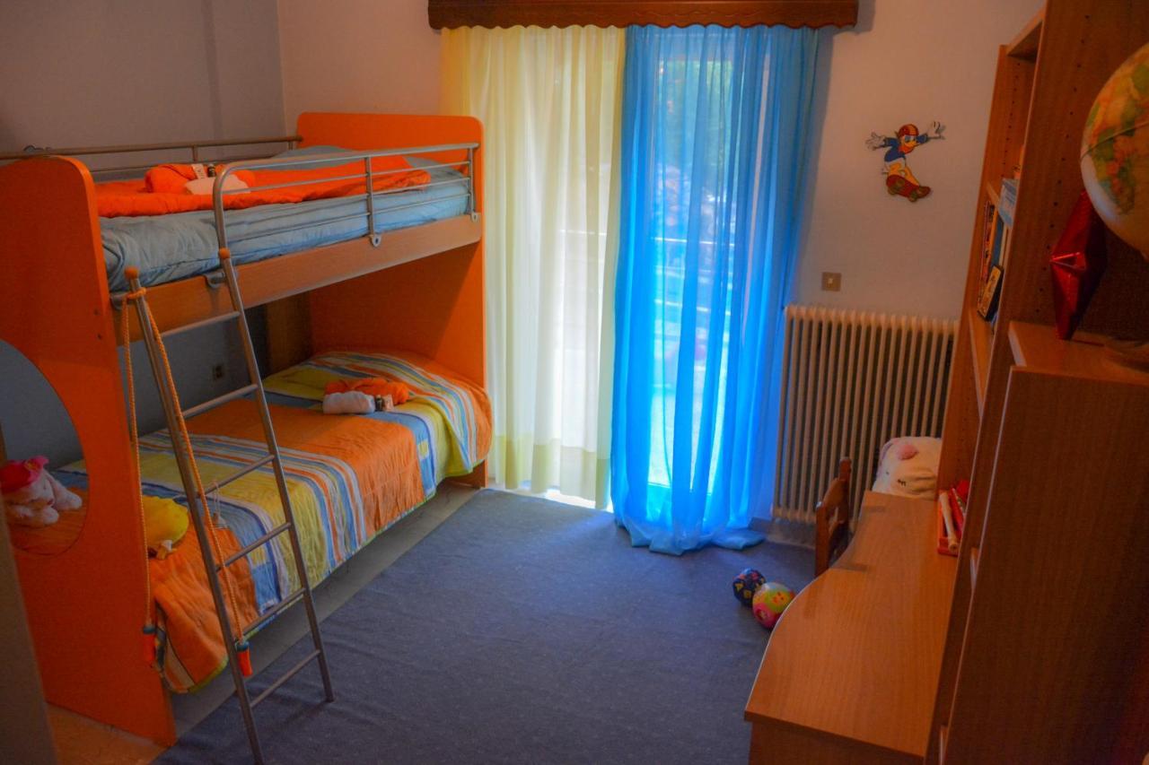 Georgia'S Village House Kondostavlos Bagian luar foto